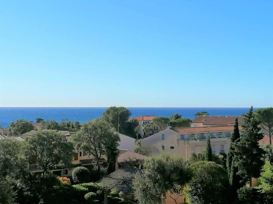 Appartement L'Evasion, Vue Mer, Plages A Pied Fréjus Zewnętrze zdjęcie